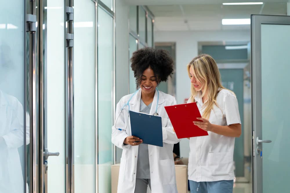 Assurance santé pour étudiant expatrié aux États-Unis : Le guide complet des coûts et démarches en 2026
