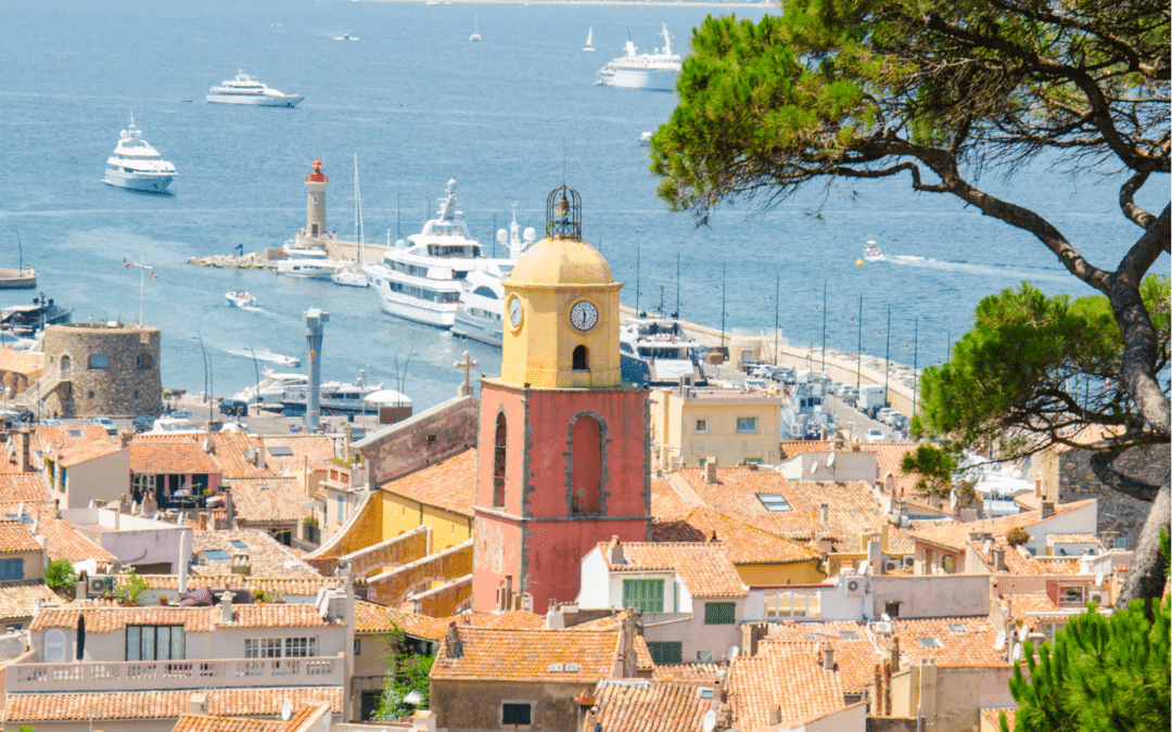 Vacances en France : Comment se protéger sans sécurité sociale ?